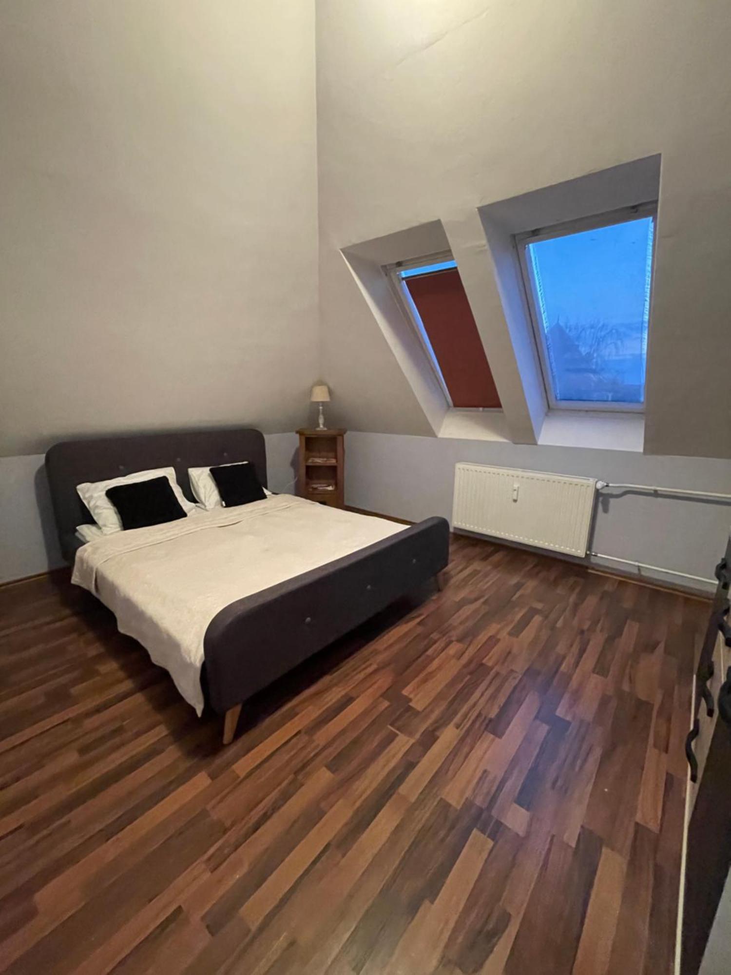 Palank Apartman Mosonmagyarovar Exterior photo