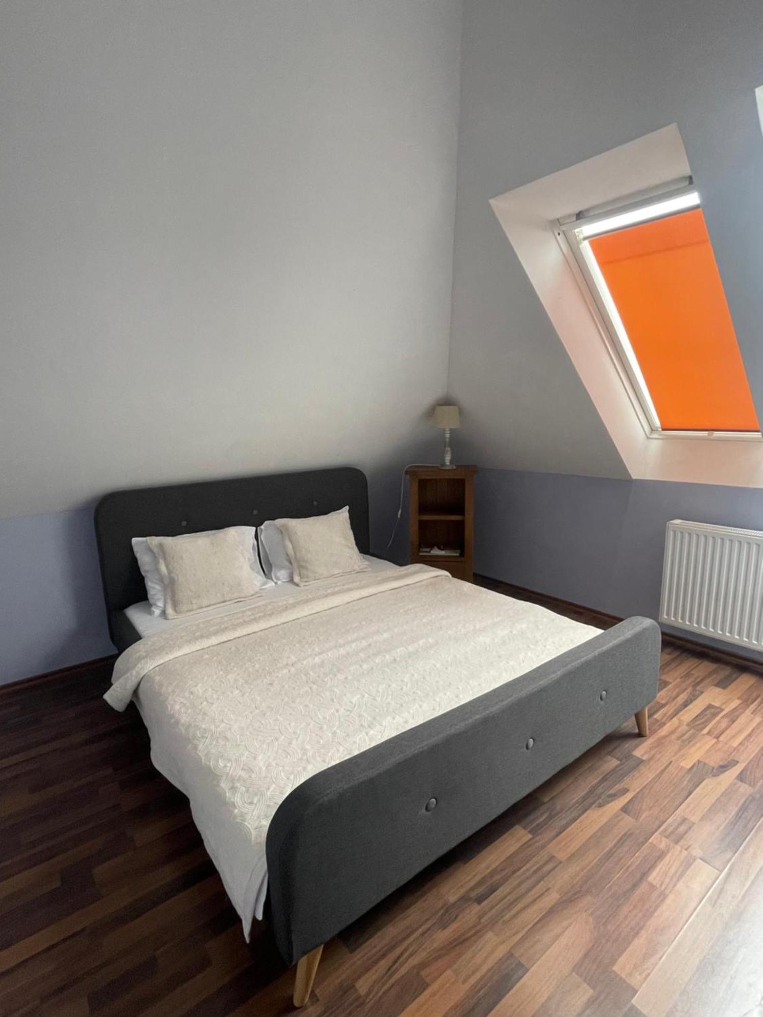 Palank Apartman Mosonmagyarovar Exterior photo